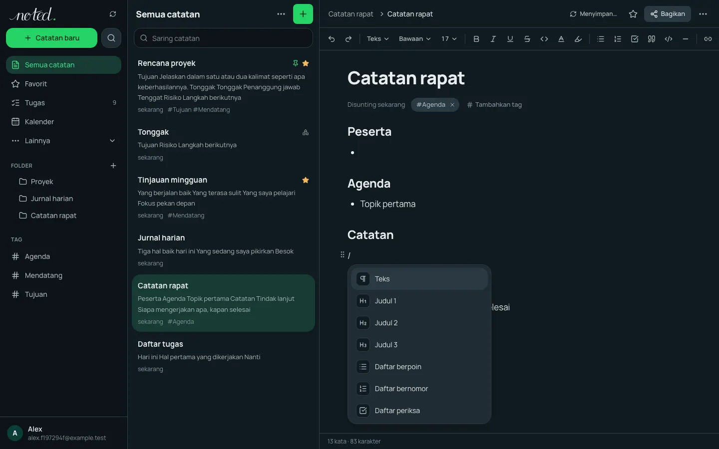 Menu garis miring di editor yang menampilkan blok untuk disisipkan
